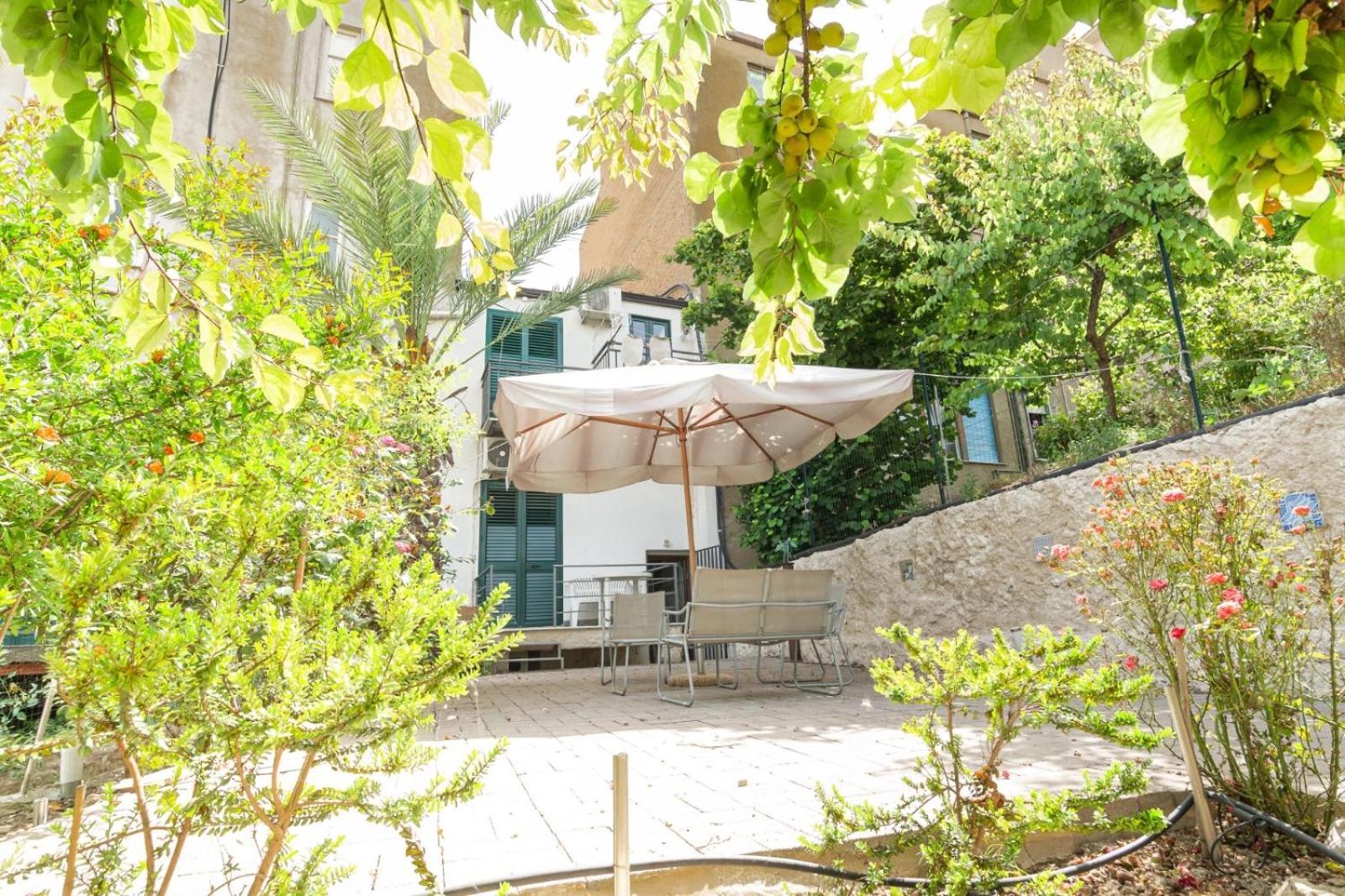 Al Qatta Bed & Breakfast Канікатті Екстер'єр фото