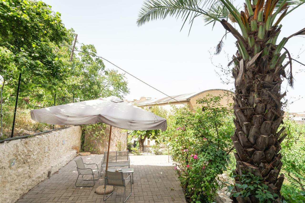 Al Qatta Bed & Breakfast Канікатті Екстер'єр фото